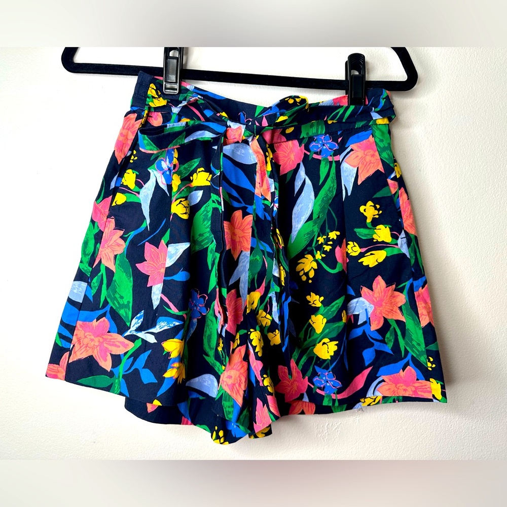 J.Crew Floral Print High-Waisted Shorts – Size 4